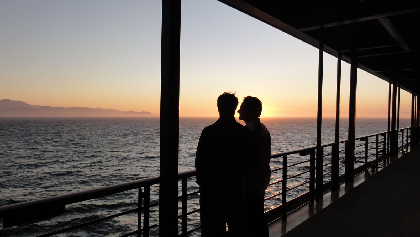 Sony DSC-HX5V sample photo. Sunset, sunrise, cruise, ship photography