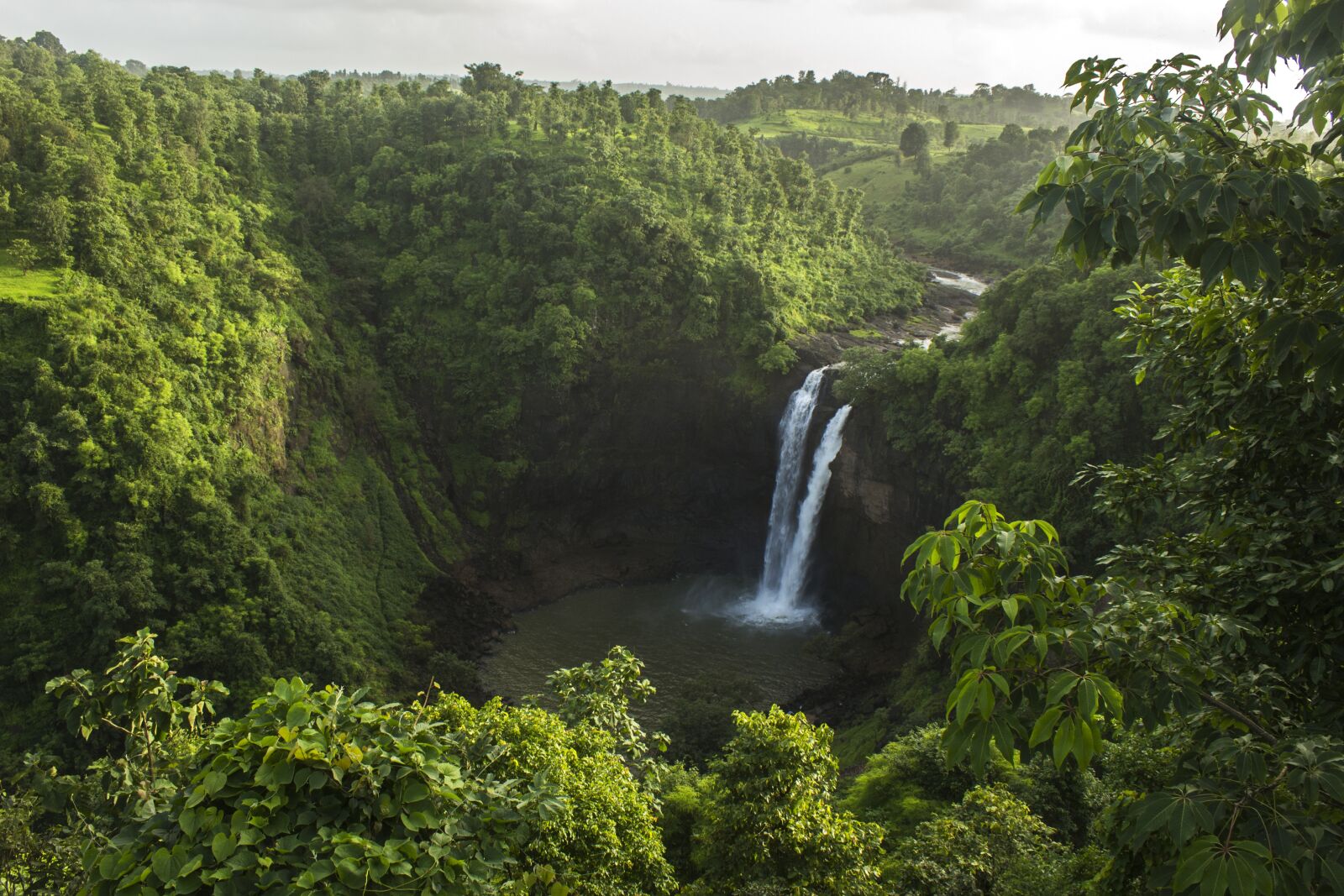 Canon EOS 700D (EOS Rebel T5i / EOS Kiss X7i) sample photo. Waterfall, nature, pure photography