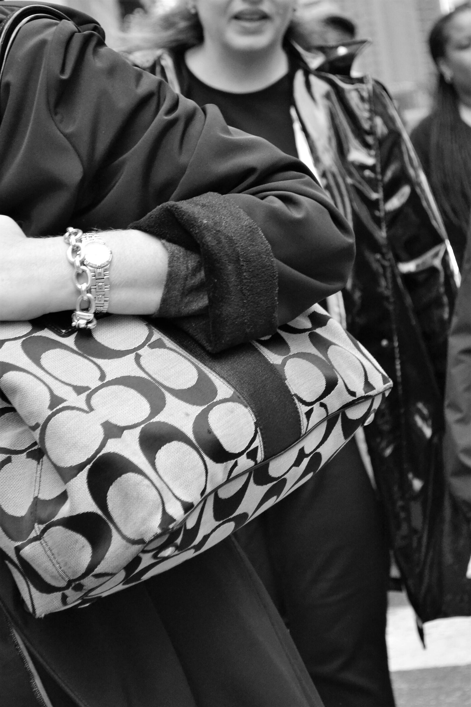 Nikon D3100 sample photo. Handbag, woman shopping, woman photography