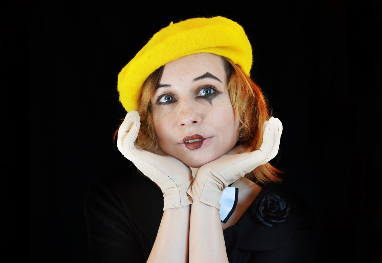 Nikon D3200 sample photo. Mim, gestures, emotions photography
