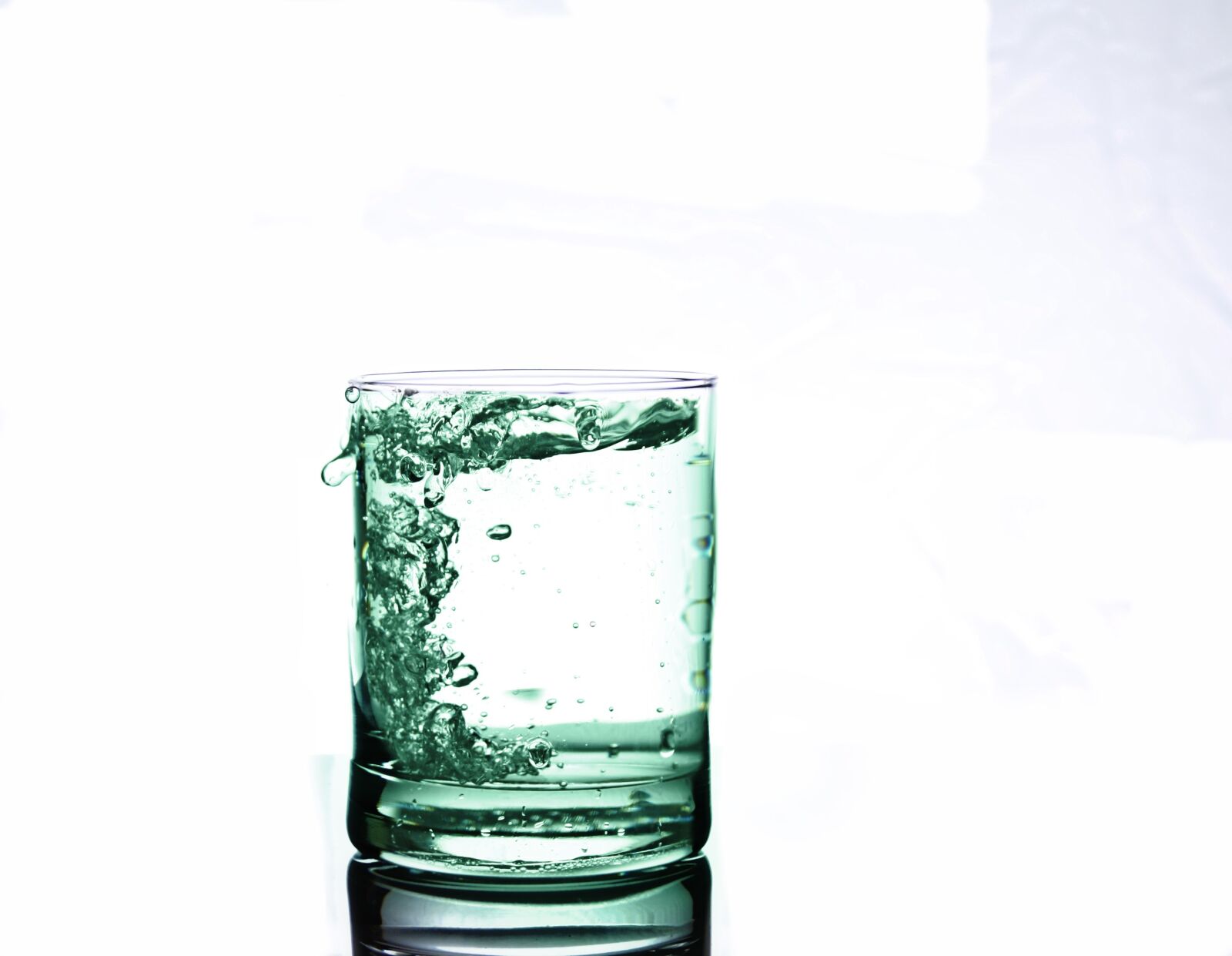 Canon EOS 1000D (EOS Digital Rebel XS / EOS Kiss F) sample photo. Drink, glass, water photography