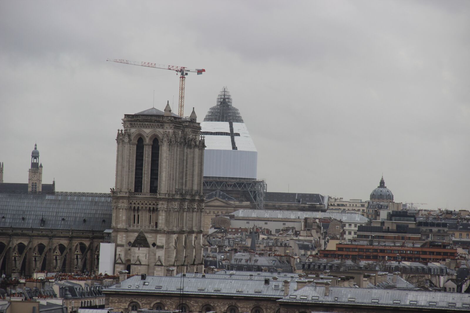 Canon EF-S 18-135mm F3.5-5.6 IS sample photo. Paris, roof, view photography
