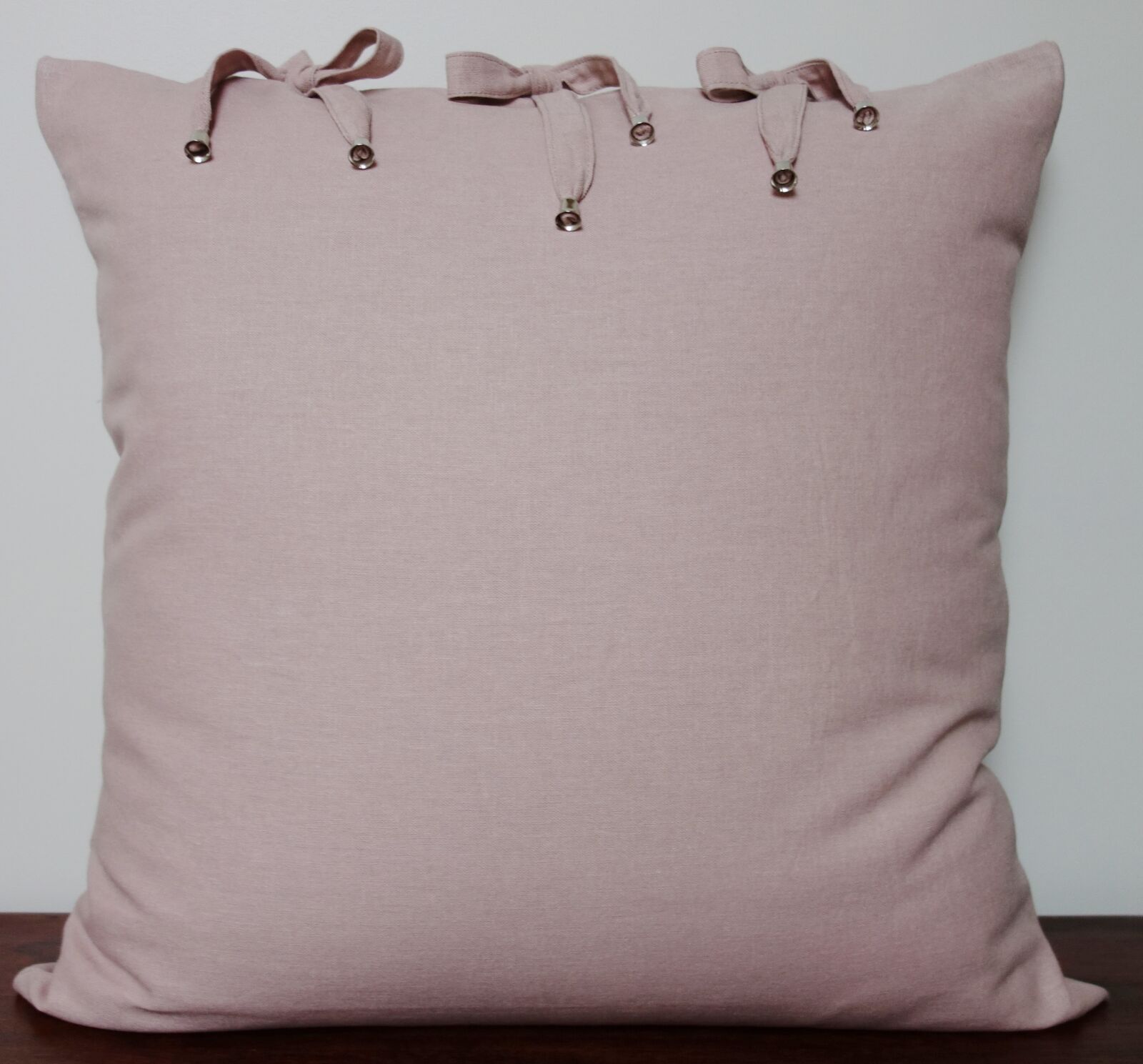 Sony Cyber-shot DSC-RX100 sample photo. Pillow, bedding, bedroom photography