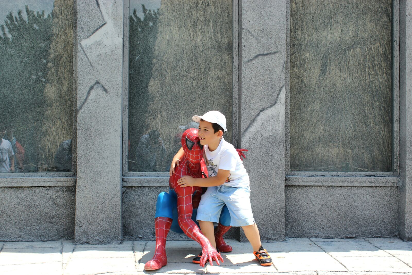 Canon EOS 600D (Rebel EOS T3i / EOS Kiss X5) sample photo. Being a child, sincere photography