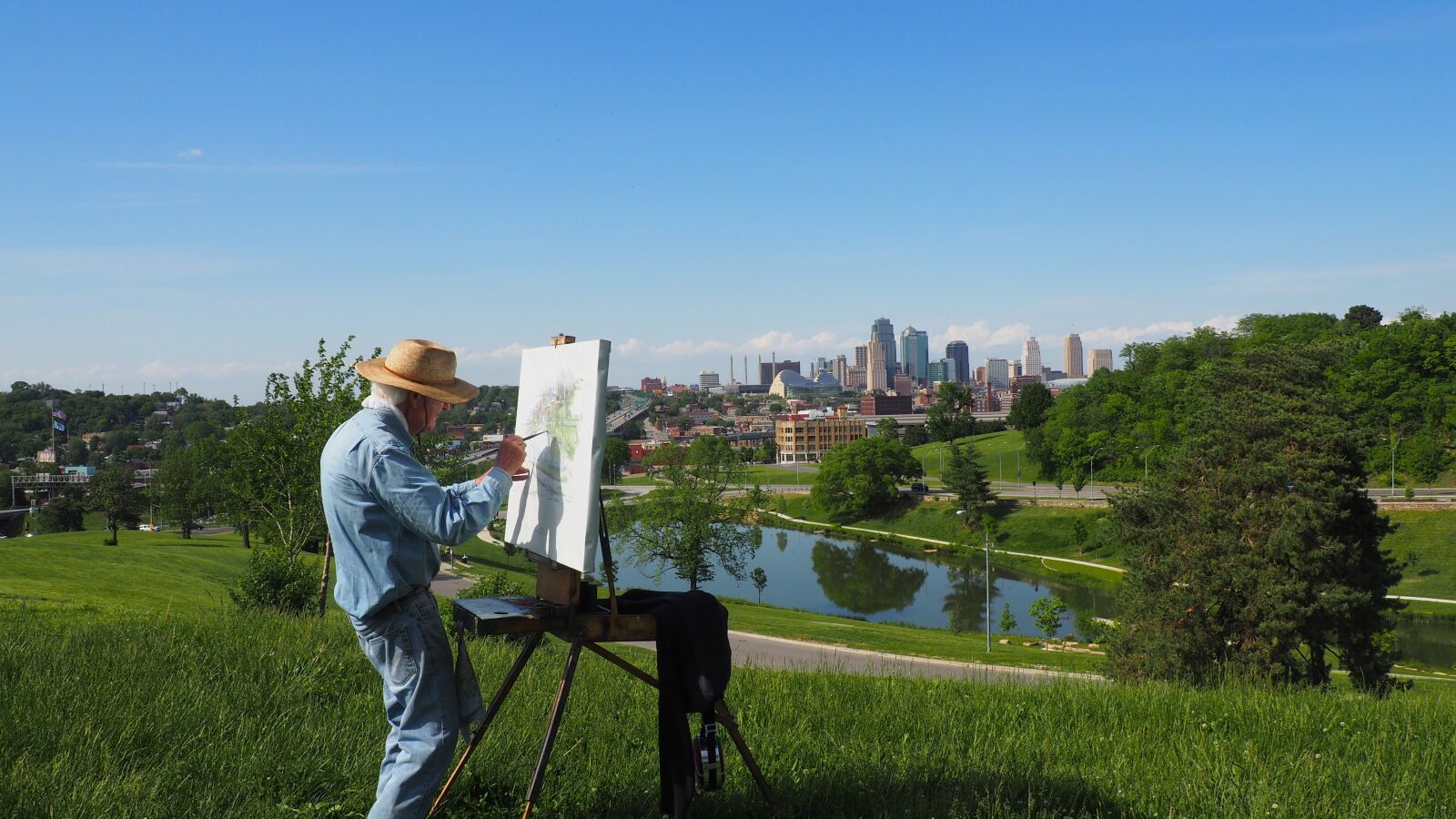 Olympus OM-D E-M10 II sample photo. Painting, man painting, painter photography