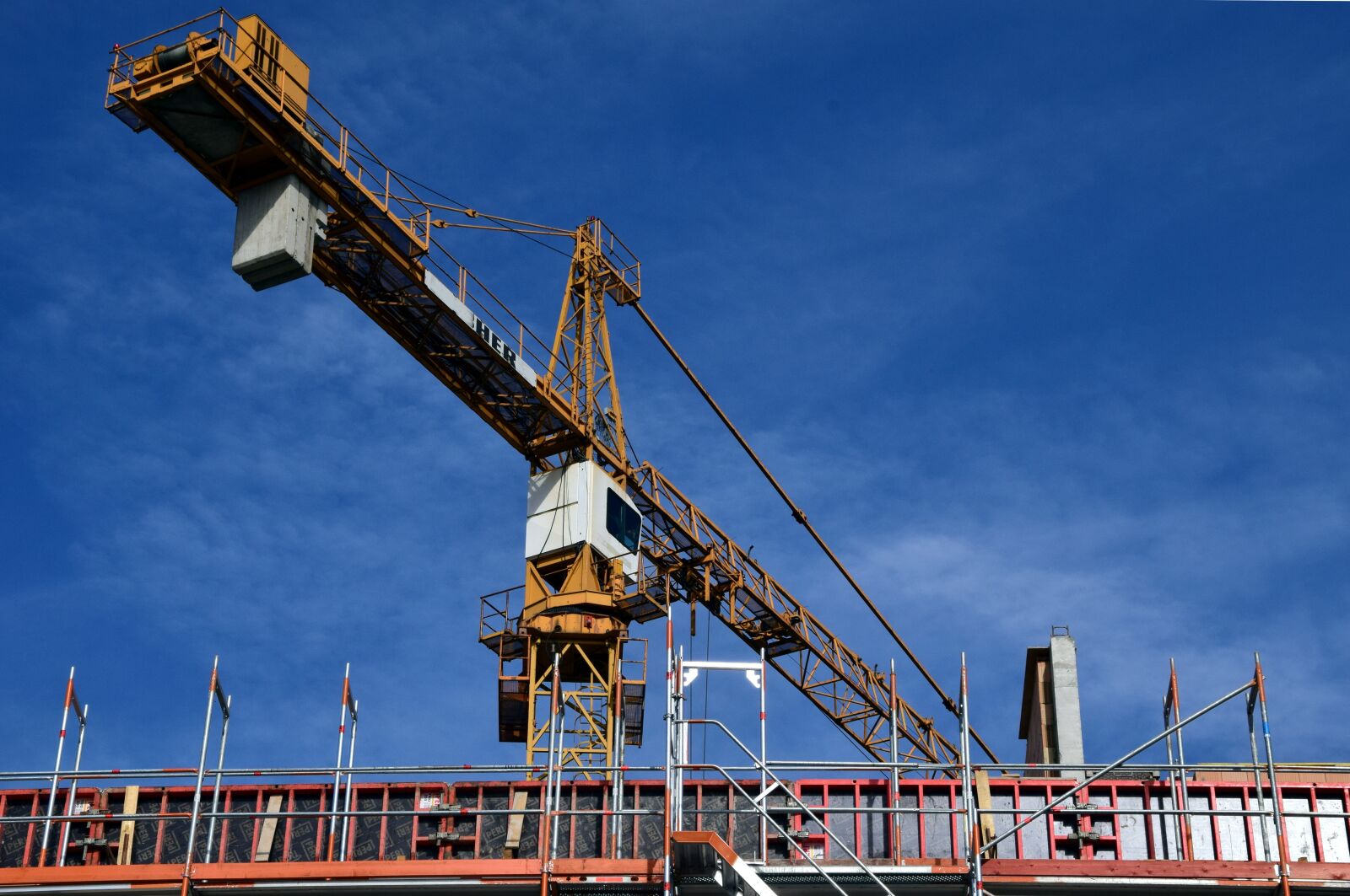 Nikon D3300 sample photo. Crane, baukran, site photography