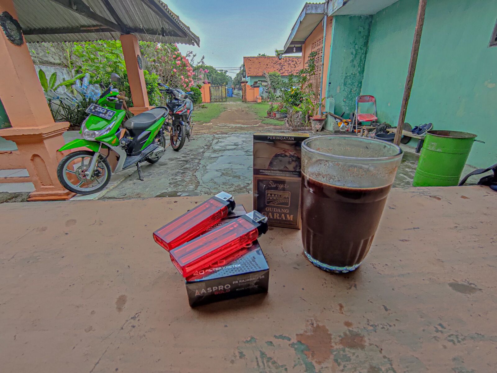 Xiaomi Redmi Note 9 Pro sample photo. Coffee, motorcycle, fire photography