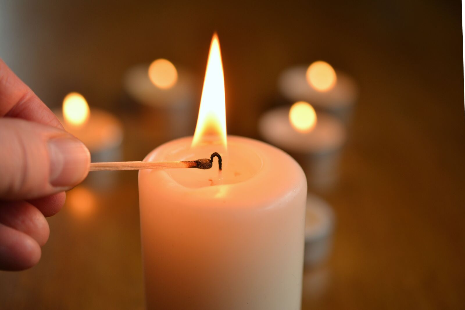 Nikon D5200 sample photo. Candle, light candle, kindle photography