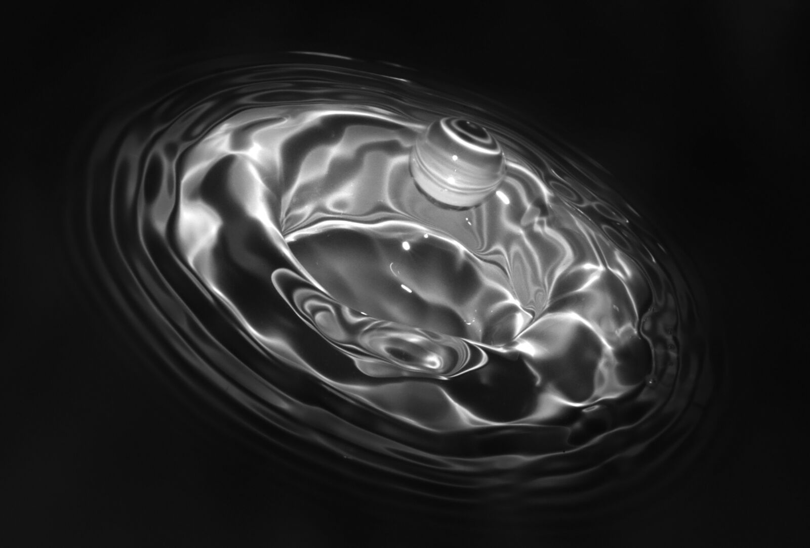 Nikon D7000 sample photo. Water, drop, green photography