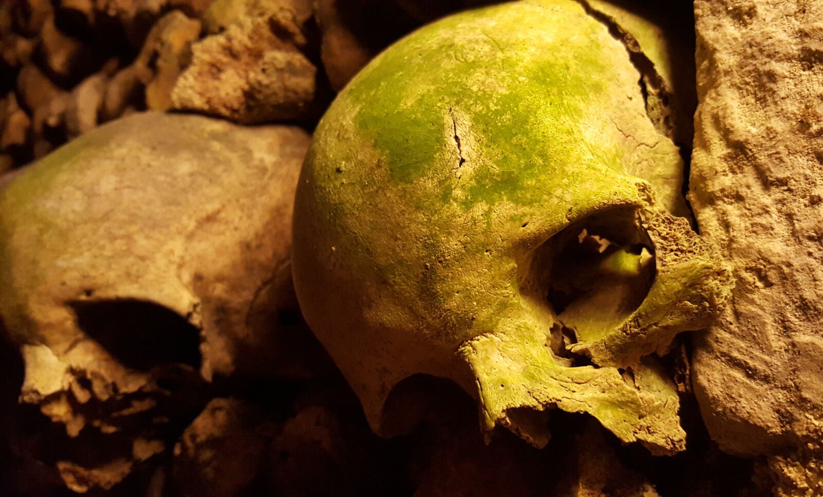 Samsung Galaxy S6 sample photo. Catacombs, paris, skulls photography