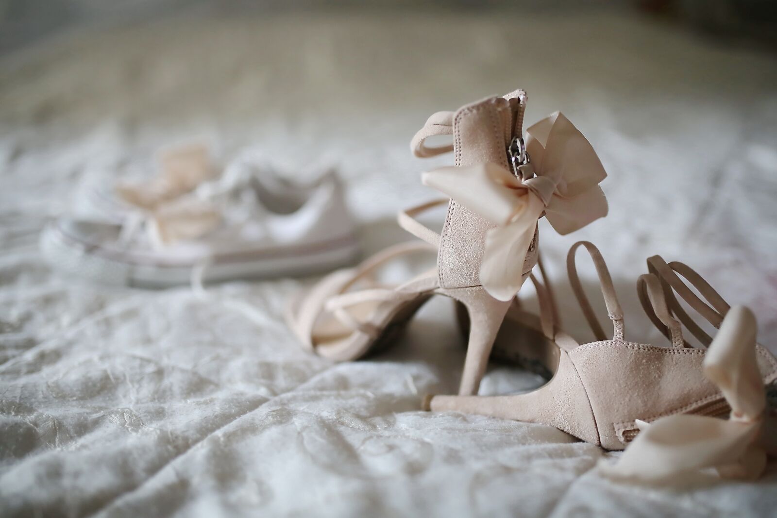 Canon EOS 5D Mark III sample photo. Heels, sandal, vintage, elegant photography