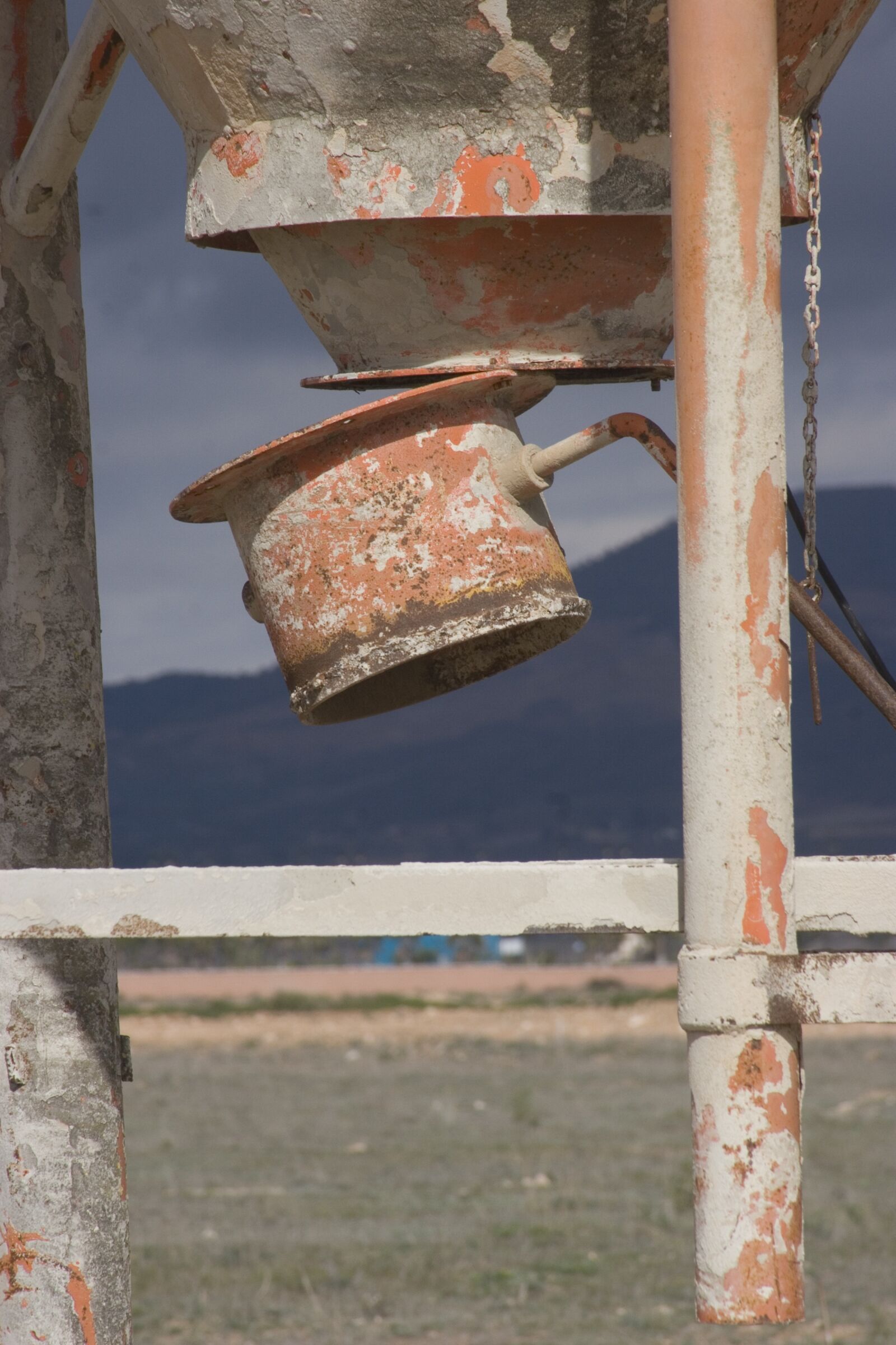 Canon EOS 20D sample photo. Hopper, cement, grunge photography