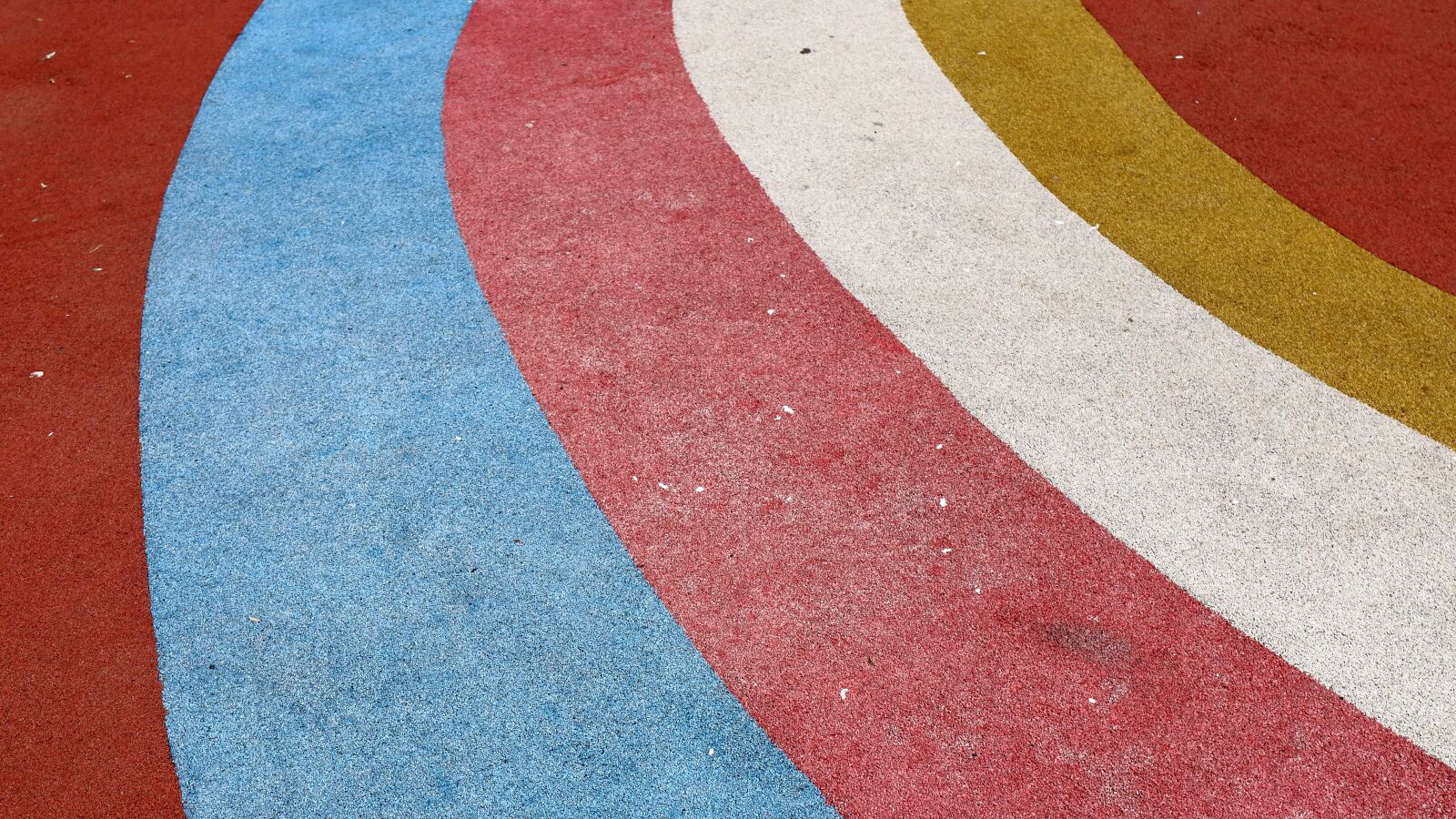 Canon EF 24-70mm F4L IS USM sample photo. Colors, background, pattern photography