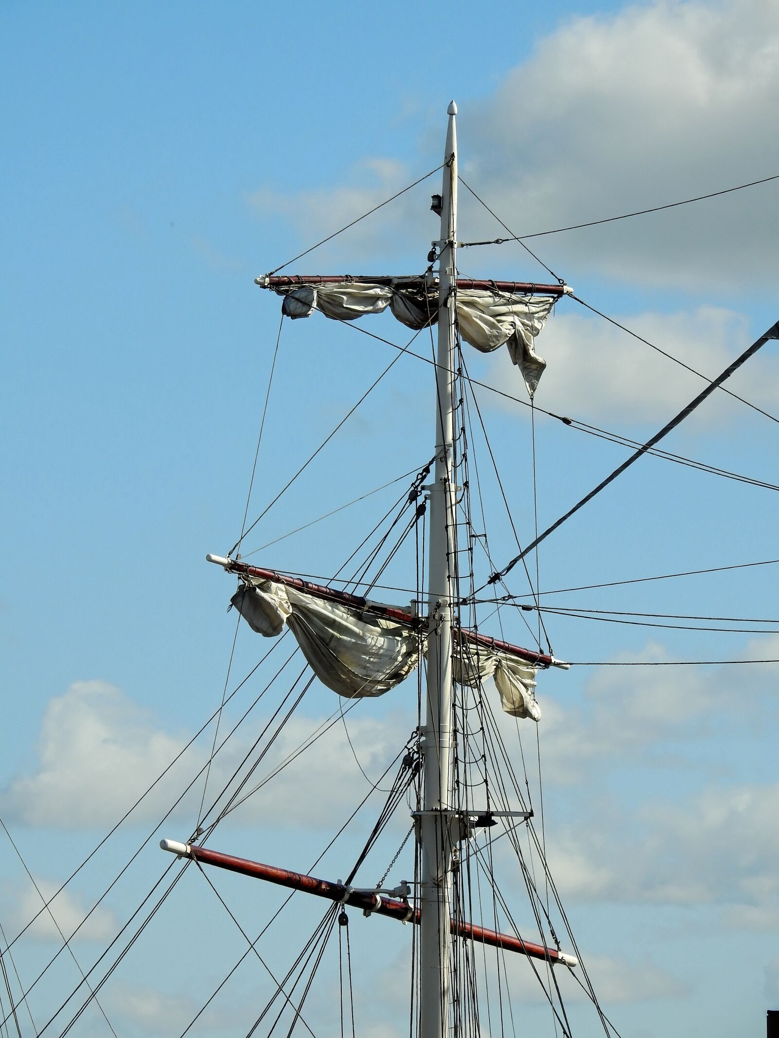 Nikon Coolpix P900 sample photo. Ship, boat, sea photography