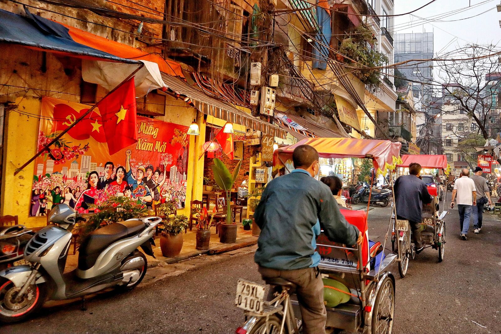 Canon EOS M50 (EOS Kiss M) sample photo. Hanoi, rickshaw, bicycle rickshaw photography
