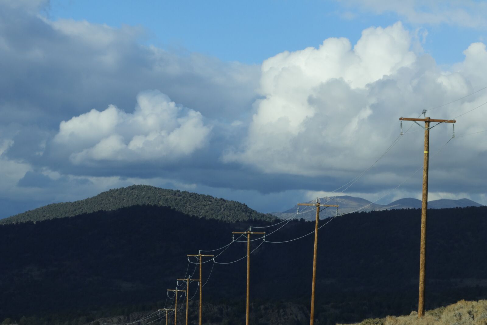 Canon EOS 80D + Canon EF-S 55-250mm F4-5.6 IS STM sample photo. Clouds, sky, nature photography