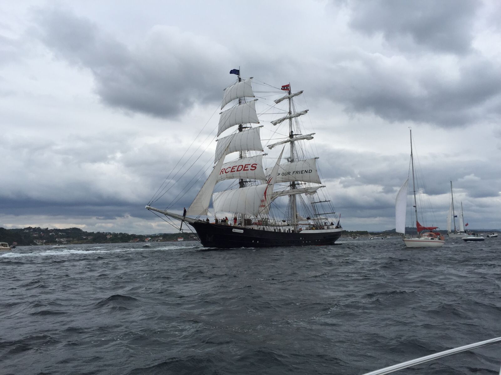 iPhone 6 back camera 4.15mm f/2.2 sample photo. Sailing ship, the tall photography