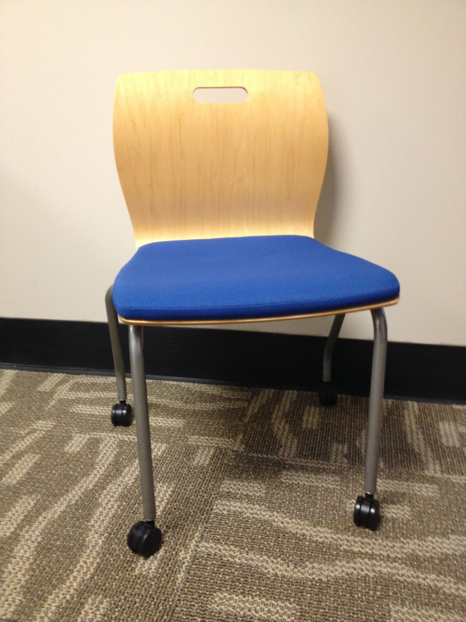 iPhone 4S back camera 4.28mm f/2.4 sample photo. Chair, office, seat photography