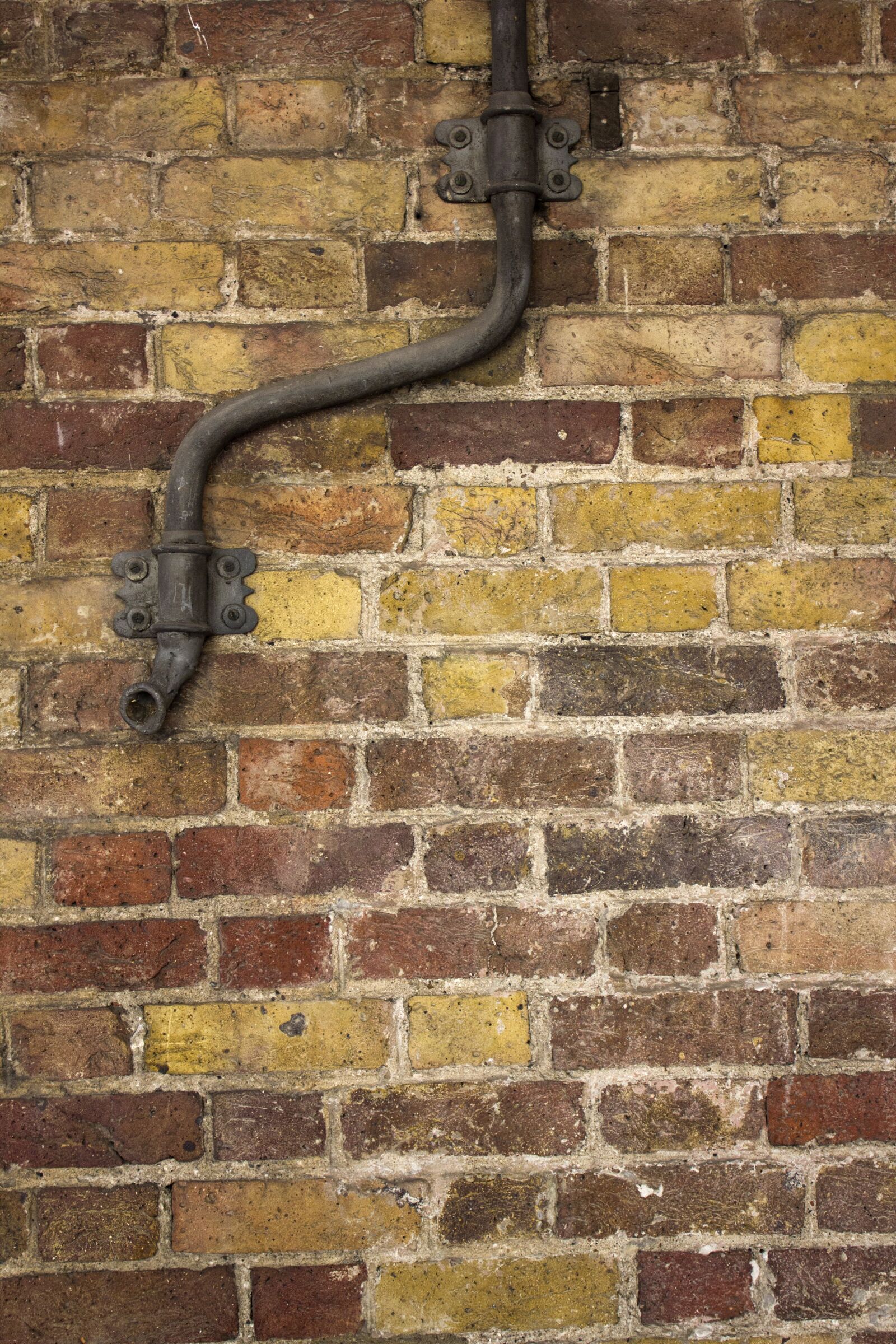 Canon EOS 550D (EOS Rebel T2i / EOS Kiss X4) sample photo. Architecture, london, center photography