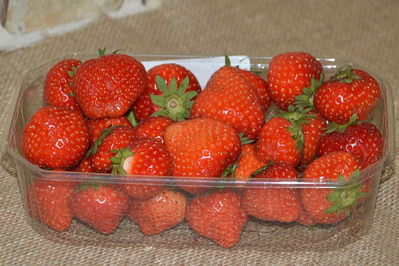 Nikon D3200 sample photo. Strawberries, red, sweet photography