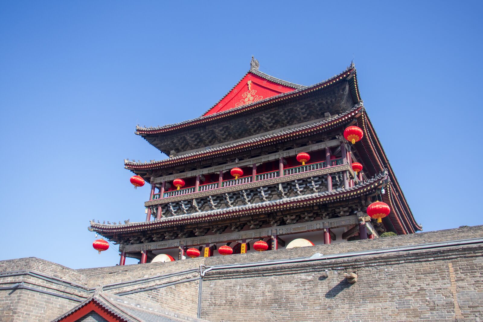 Canon EOS 200D (EOS Rebel SL2 / EOS Kiss X9) sample photo. China, xi'an, drum tower photography