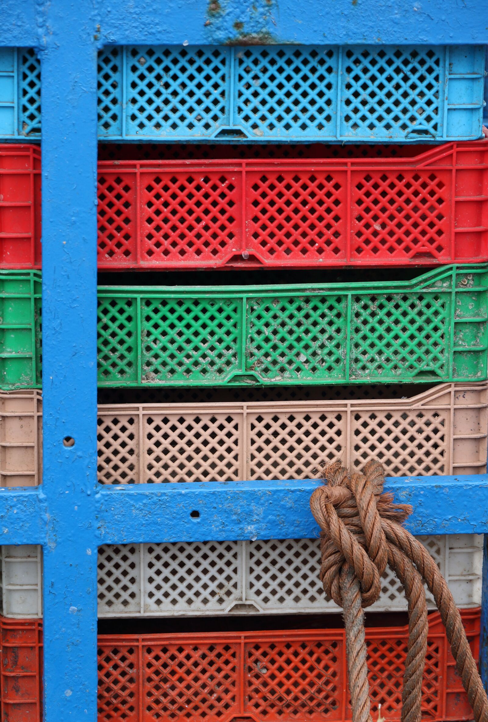 Canon EOS 750D (EOS Rebel T6i / EOS Kiss X8i) sample photo. Morocco, essaouira, fishing photography