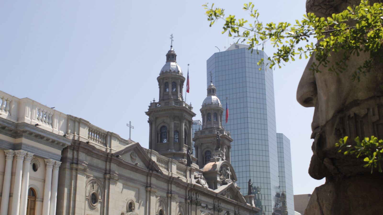 Canon EOS 1300D (EOS Rebel T6 / EOS Kiss X80) sample photo. Square of weapon, santiago photography