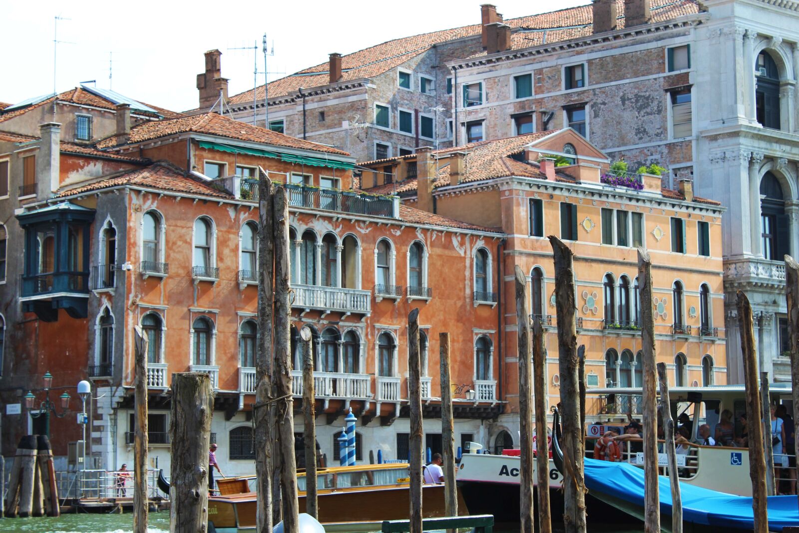 Canon EOS 600D (Rebel EOS T3i / EOS Kiss X5) sample photo. Venice, architecture, building photography