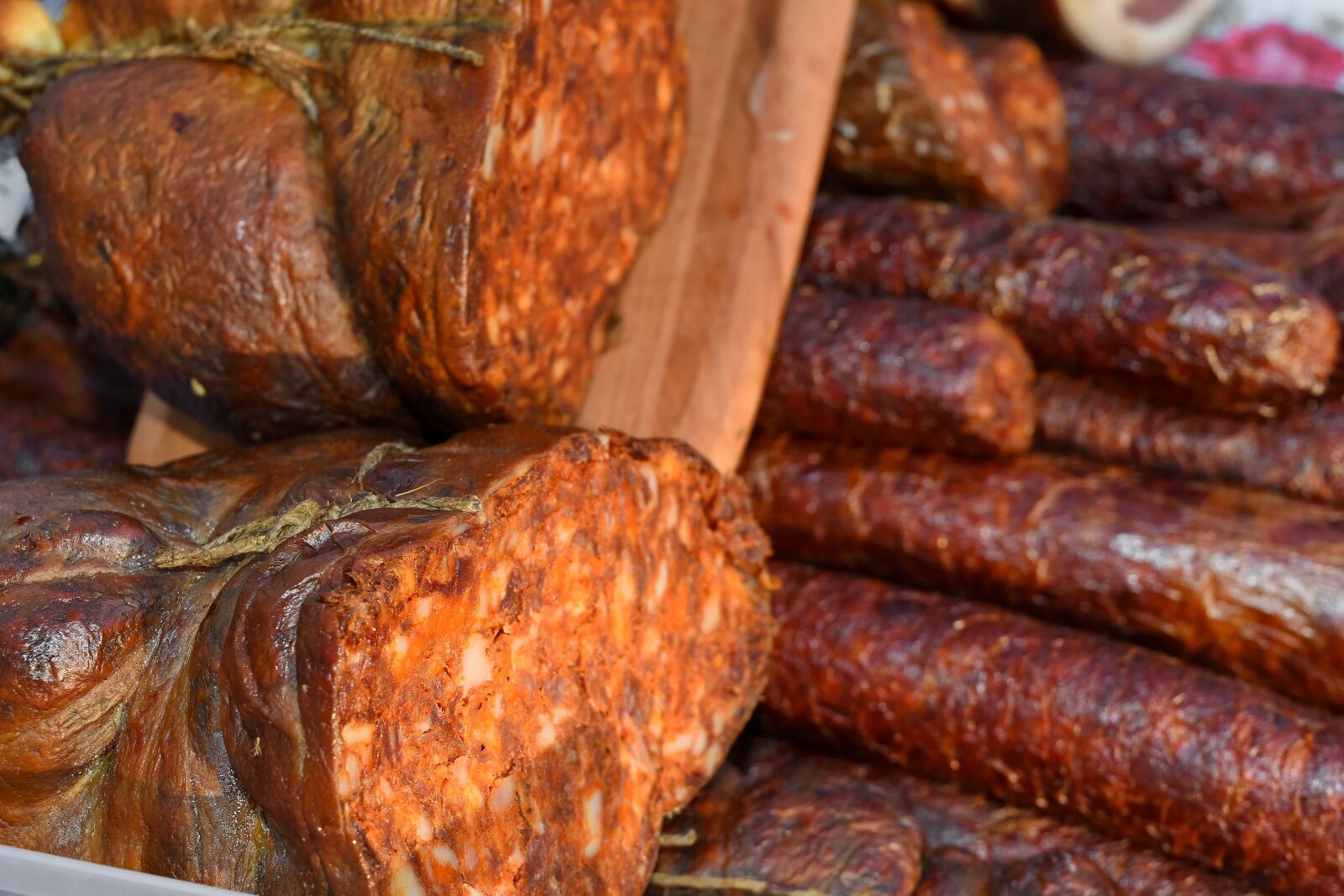 Nikon D5500 sample photo. Pork loin, sausage, meat photography