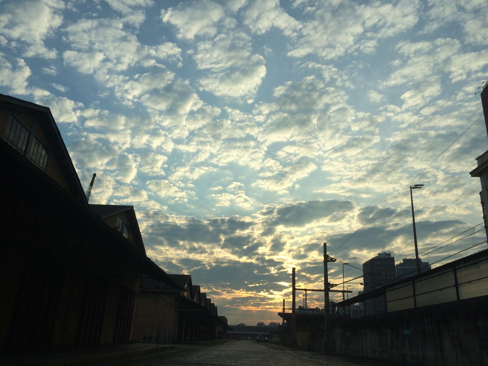 iPhone 5s back camera 4.15mm f/2.2 sample photo. Clouds, sky, porto alegre photography