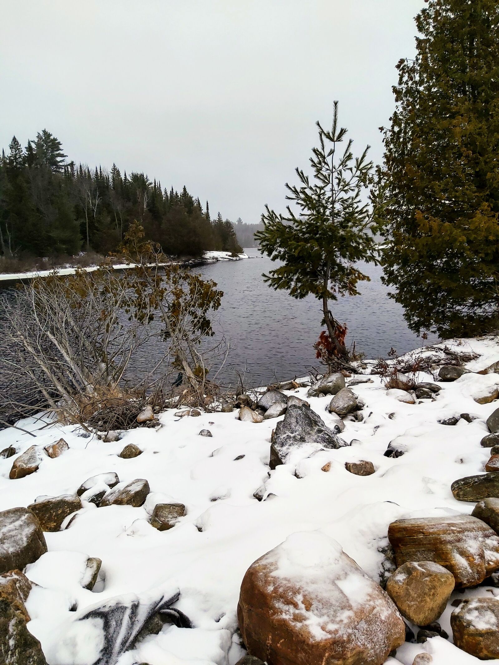 Samsung Galaxy A70 sample photo. Lake, snow, nature photography