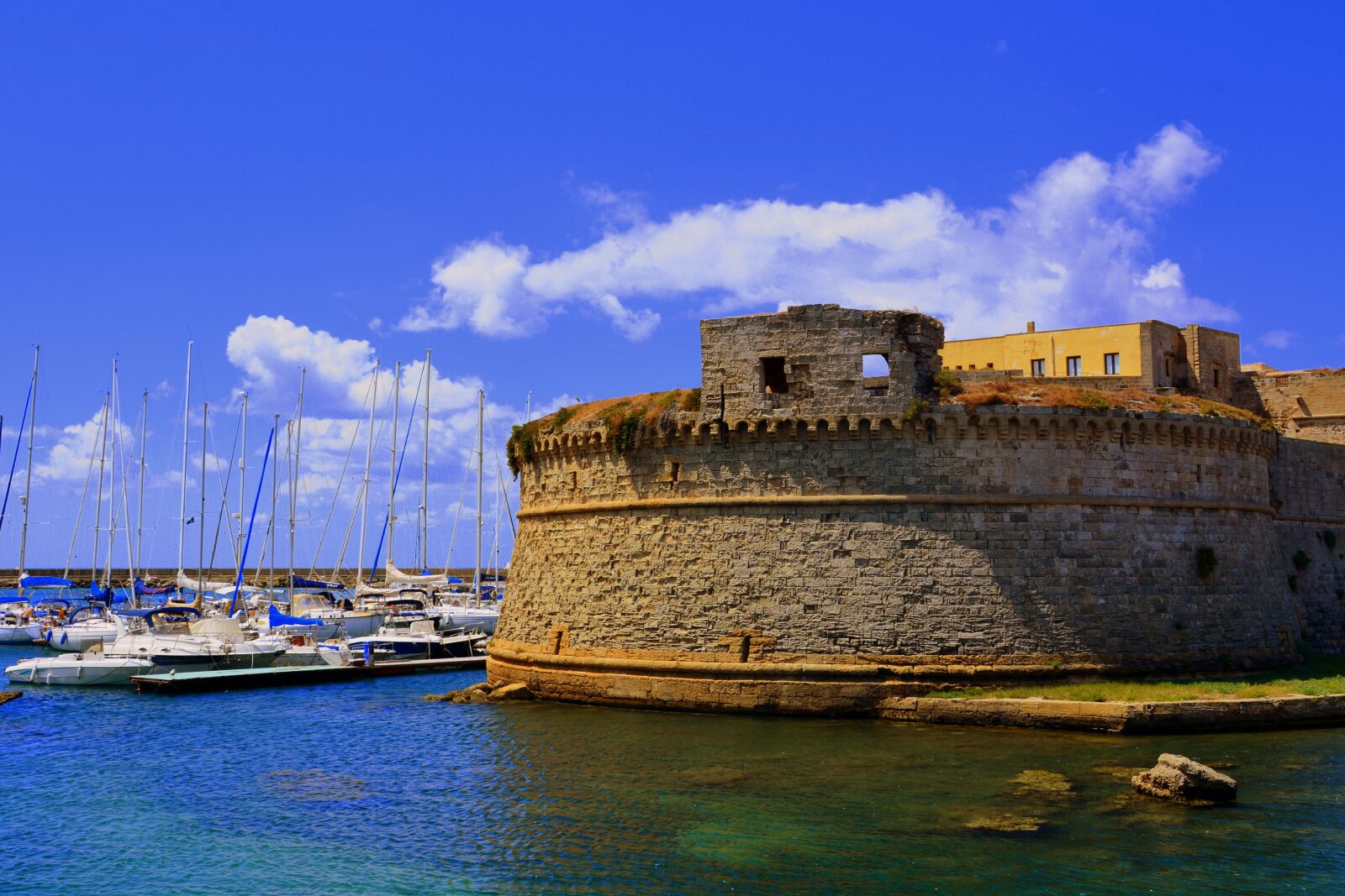 Nikon D7100 sample photo. Castle, puglia, salento photography