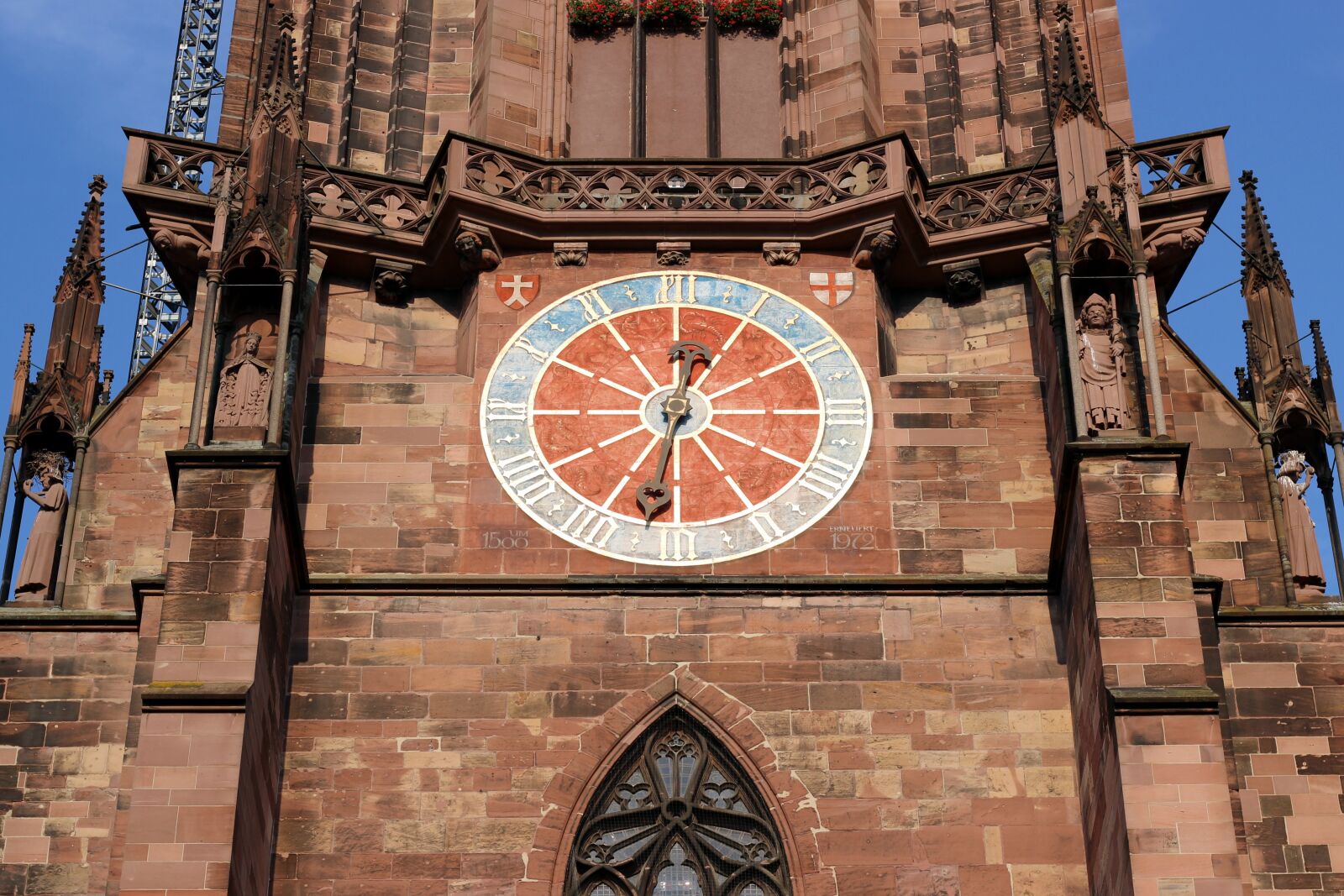 Canon EOS 600D (Rebel EOS T3i / EOS Kiss X5) + Canon EF 50mm F1.8 STM sample photo. Church, münster, clock photography