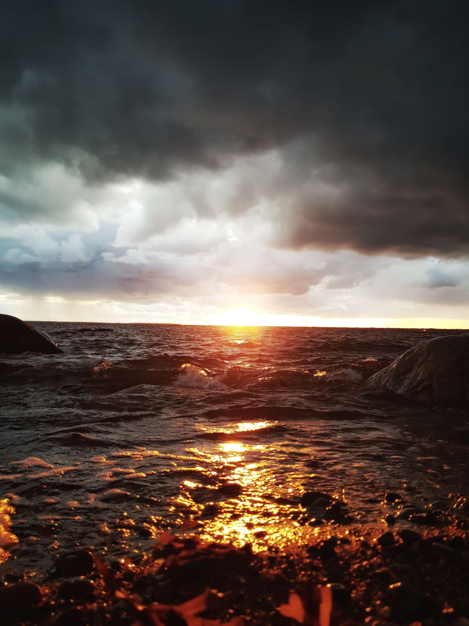 Samsung Galaxy S8 sample photo. Sunset, storm, clouds photography