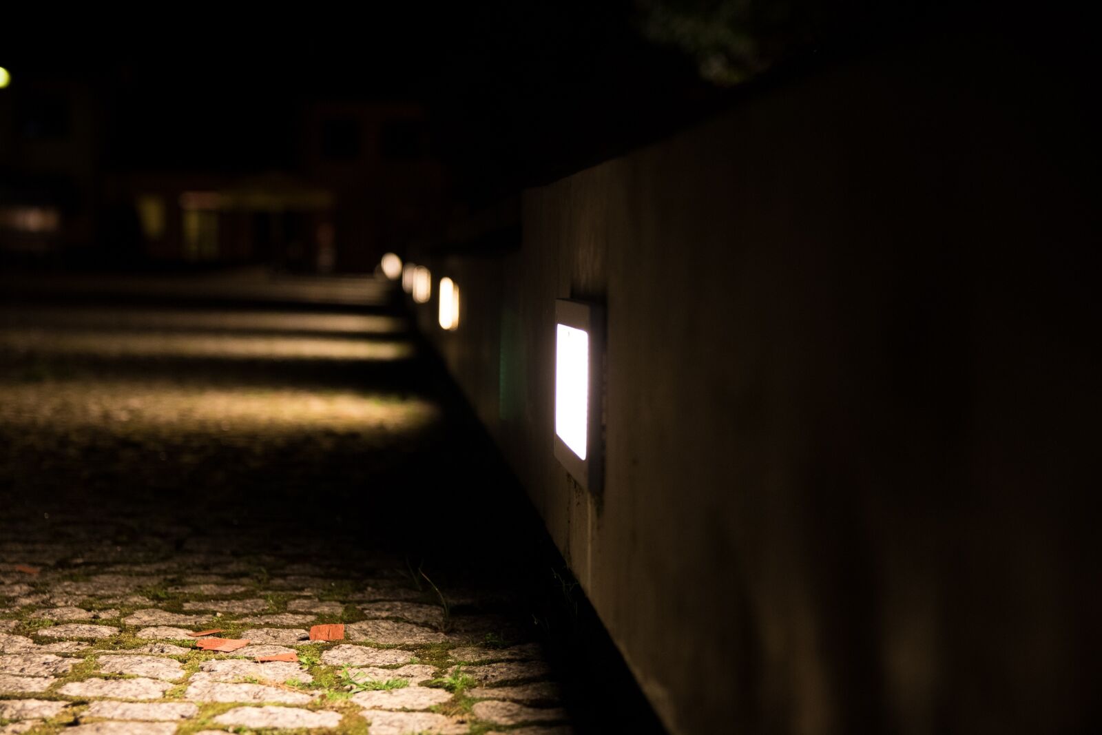 Canon EOS 760D (EOS Rebel T6s / EOS 8000D) sample photo. Light, night, pavement photography