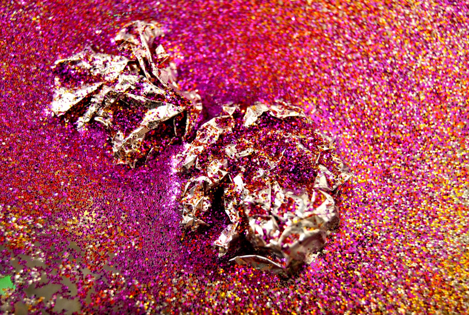 Nikon D3000 sample photo. Glitter, pink, water photography