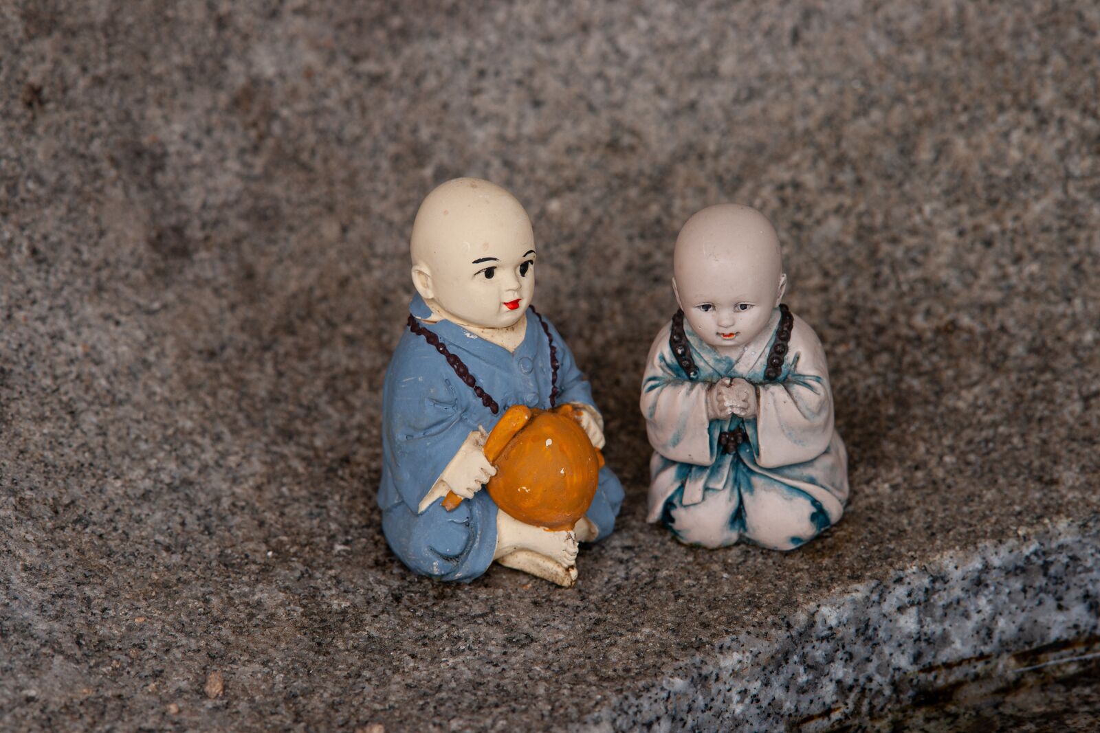Sony Alpha DSLR-A900 sample photo. Young mong, temple, doll photography