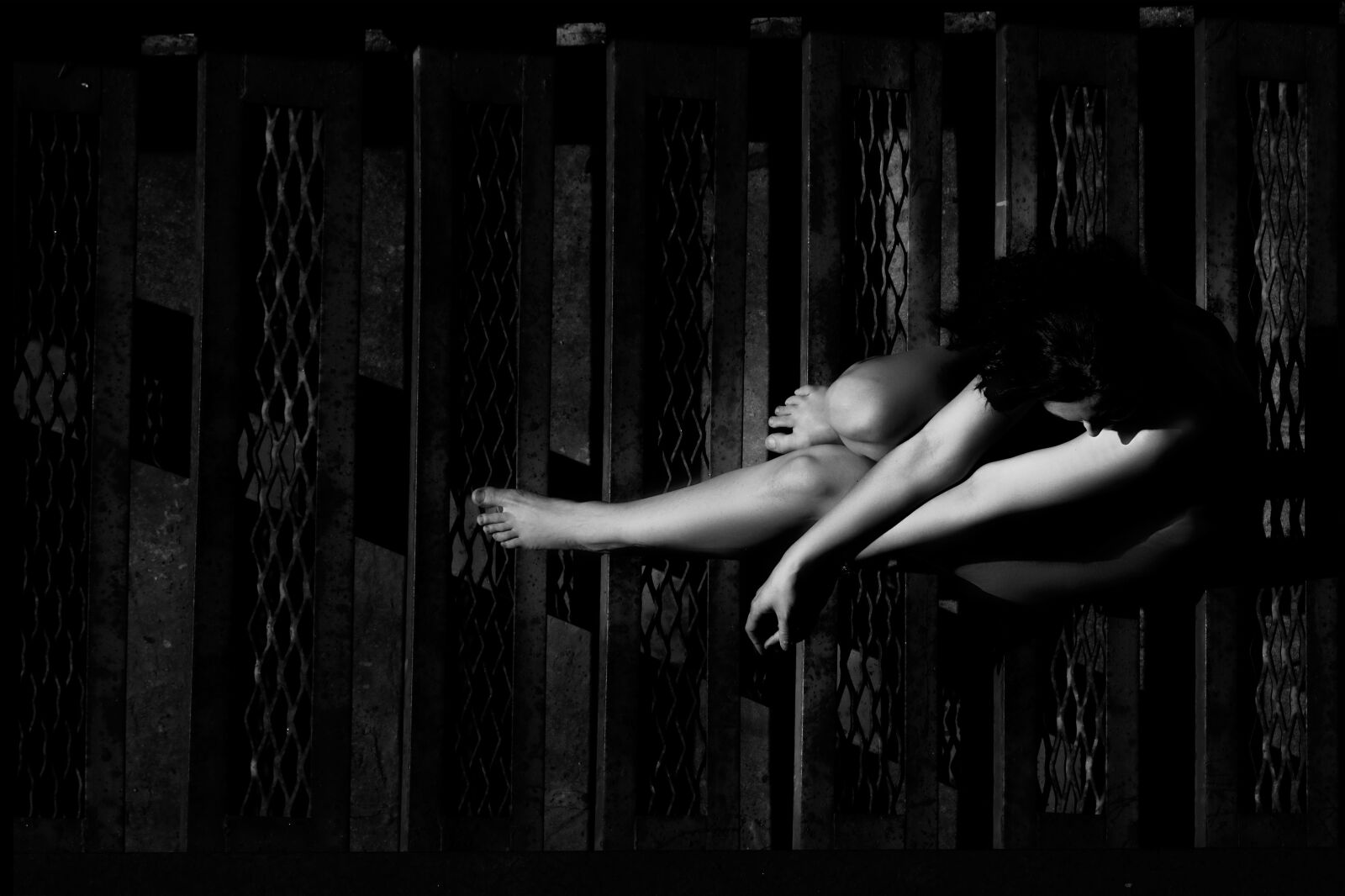 Canon EOS 60D sample photo. Girl sits, sorrow, print photography