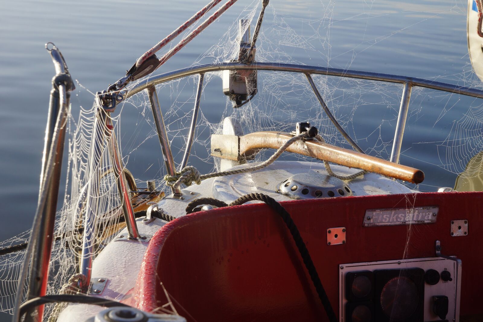 Sony SLT-A77 sample photo. Boat, spin, spider webs photography
