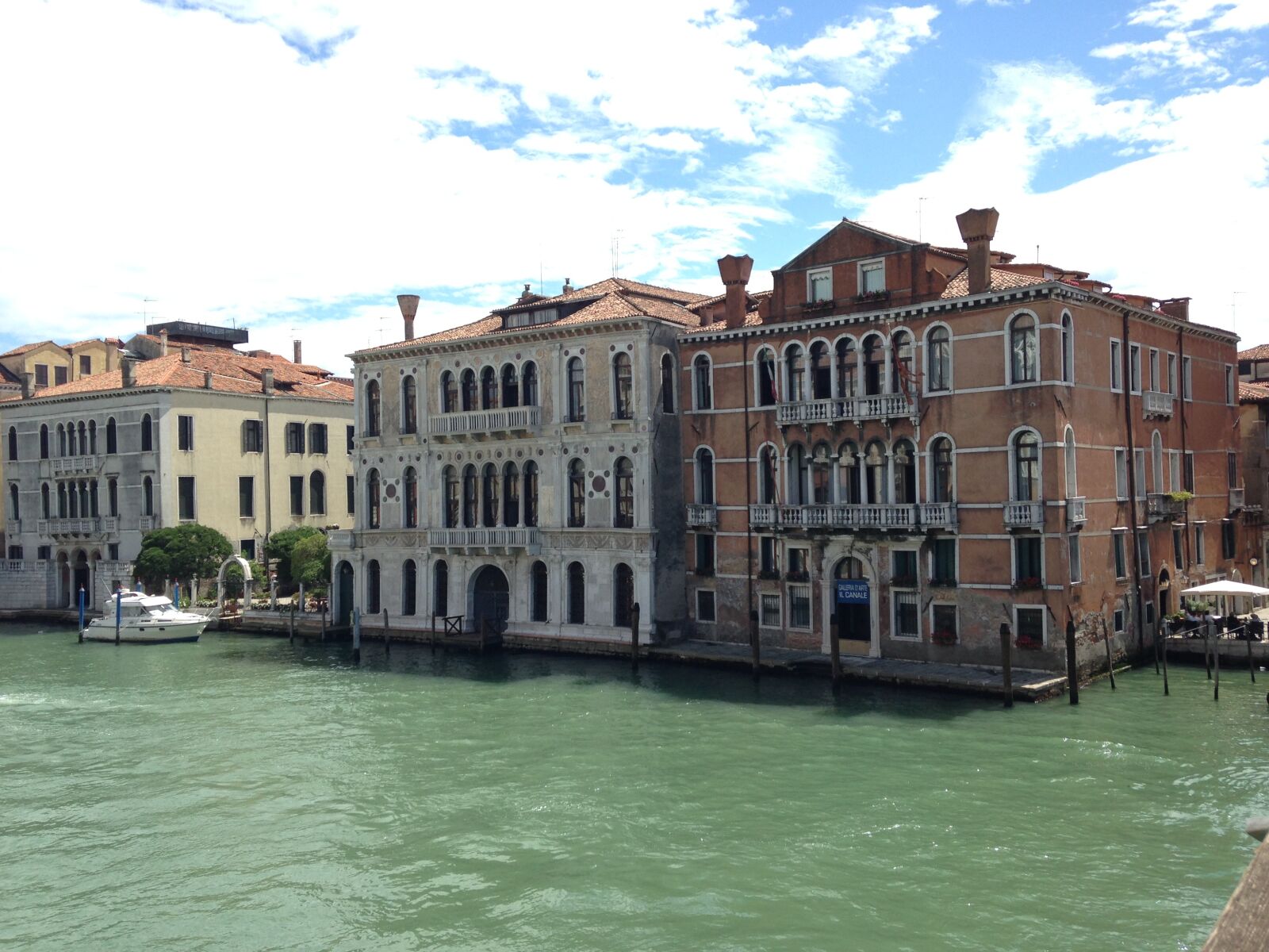 iPhone 5 back camera 4.12mm f/2.4 sample photo. Venice, channels, water photography