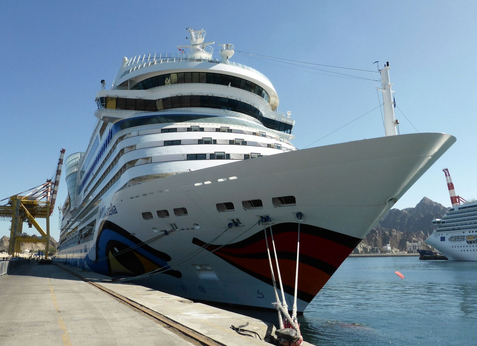 Panasonic Lumix DMC-ZS30 (Lumix DMC-TZ40) sample photo. Cruise, boat, holiday photography