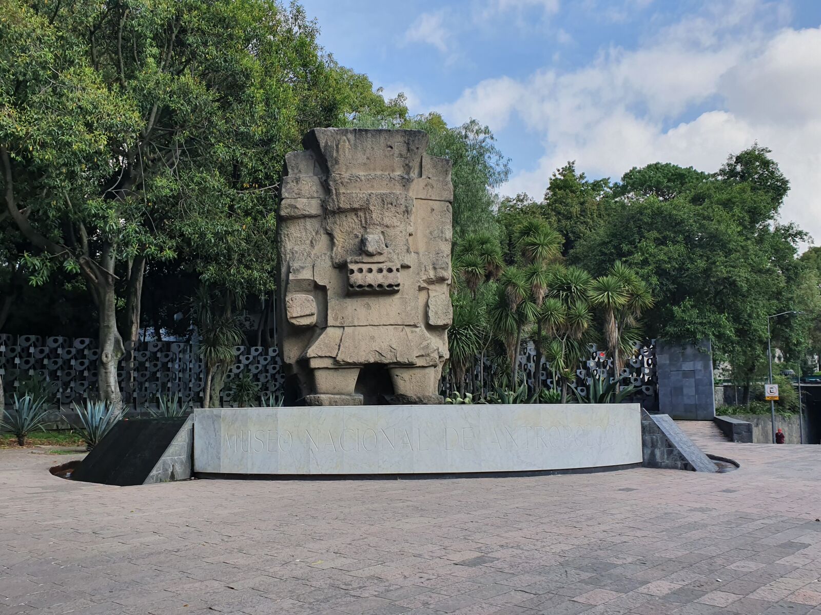 Samsung Galaxy S10 sample photo. Sculpture, mexico, statue photography