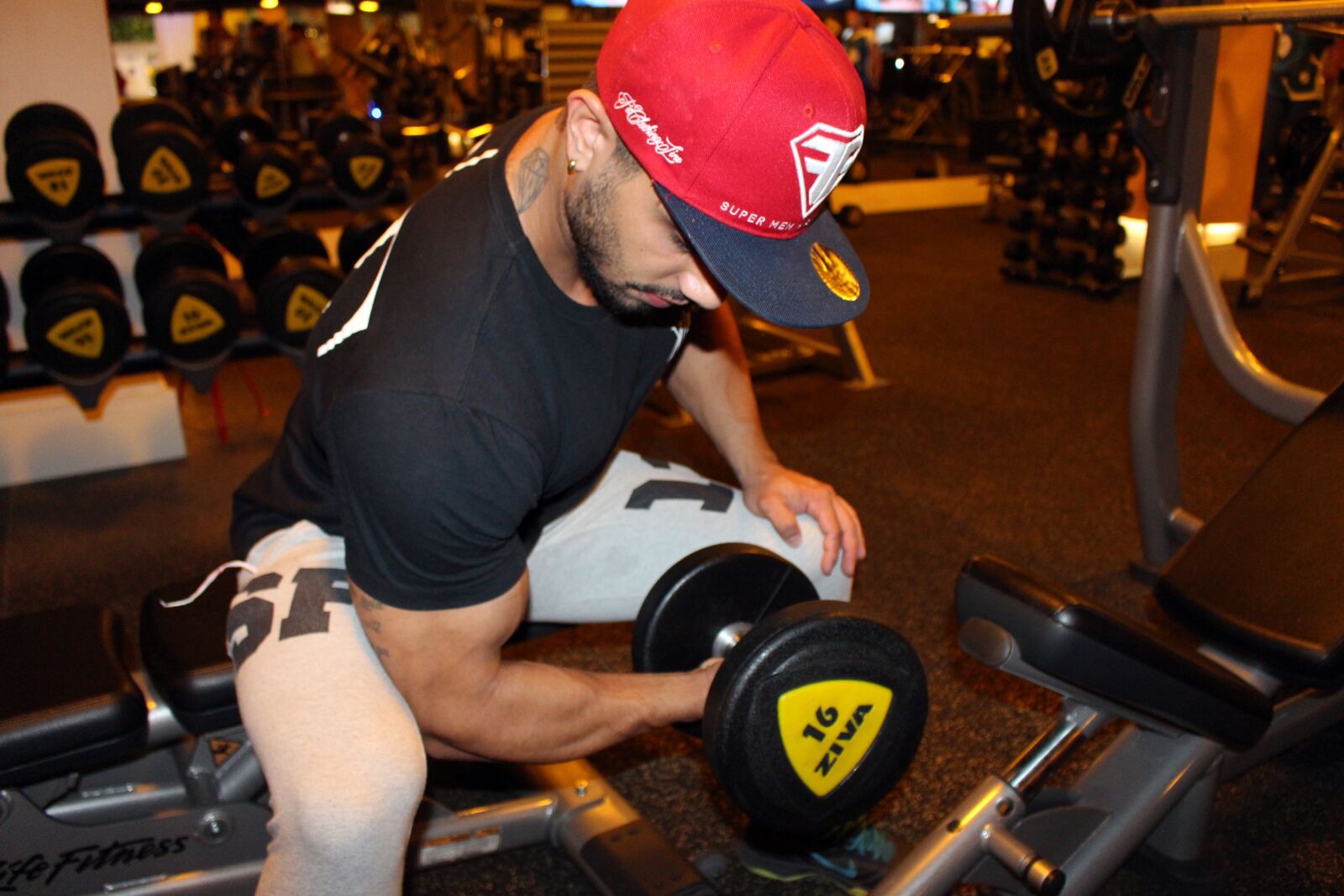 Canon EOS 700D (EOS Rebel T5i / EOS Kiss X7i) sample photo. Bodybuilding, academy, exercise photography