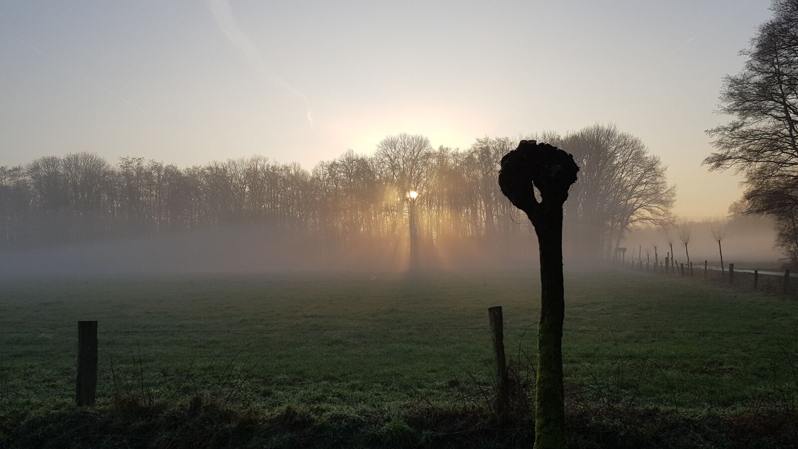 Samsung Galaxy S8+ sample photo. Sunrise, sun, landscape photography