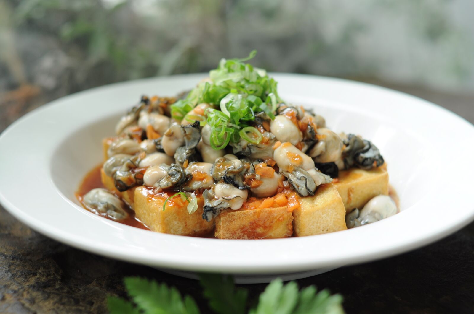 Nikon D90 sample photo. Garlic fresh oysters, seafood photography