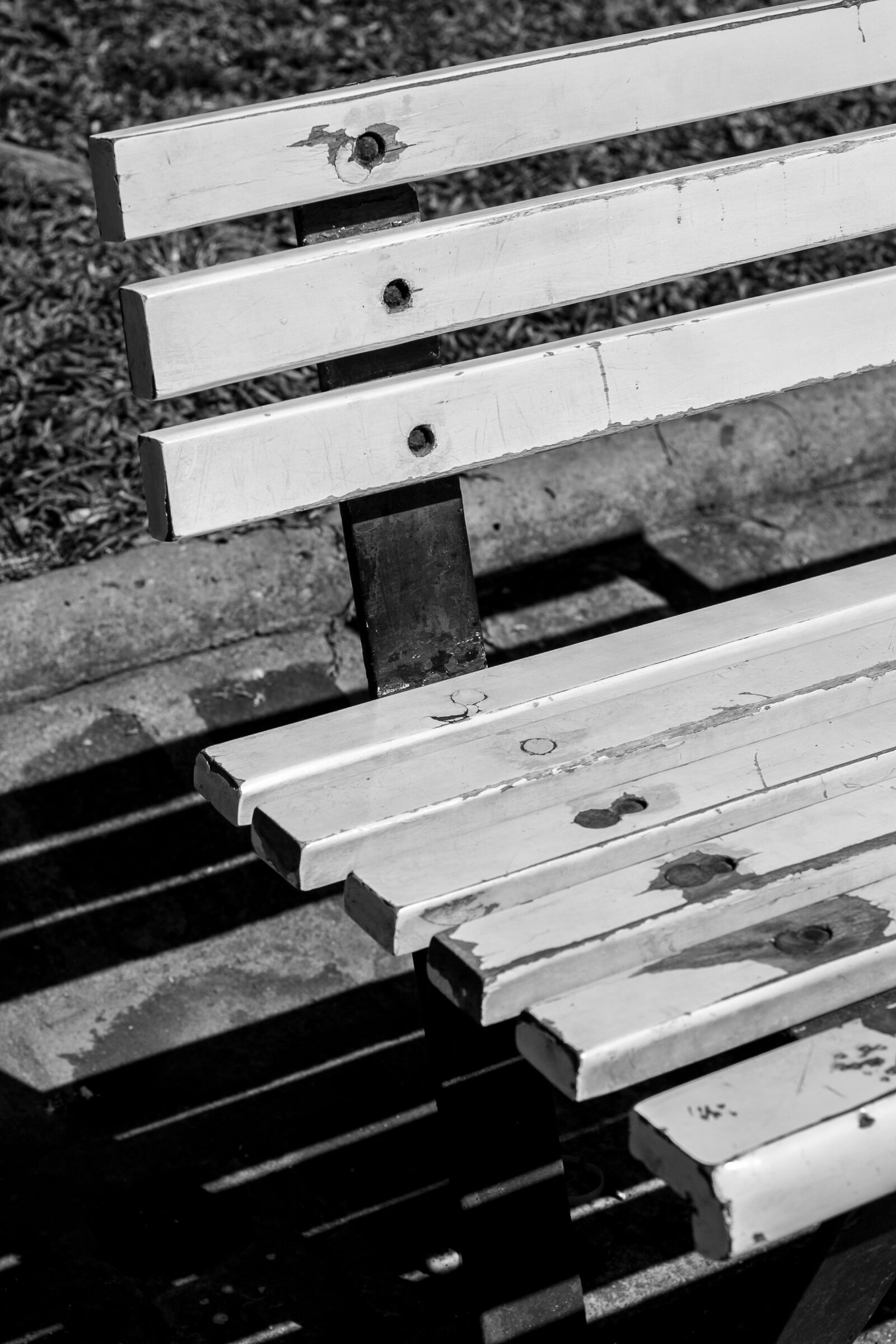 Canon EOS 60D + Canon EF 50mm F1.8 II sample photo. Lines, black and white photography