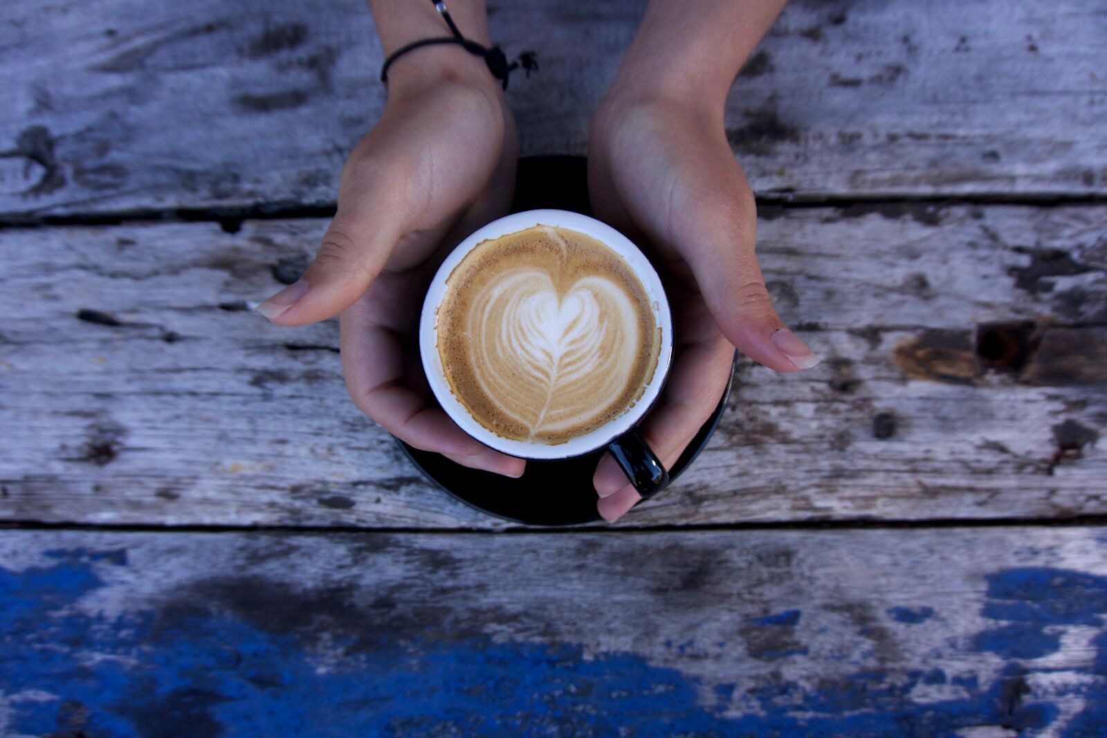 Sony a6000 sample photo. Hands, coffee, cup photography