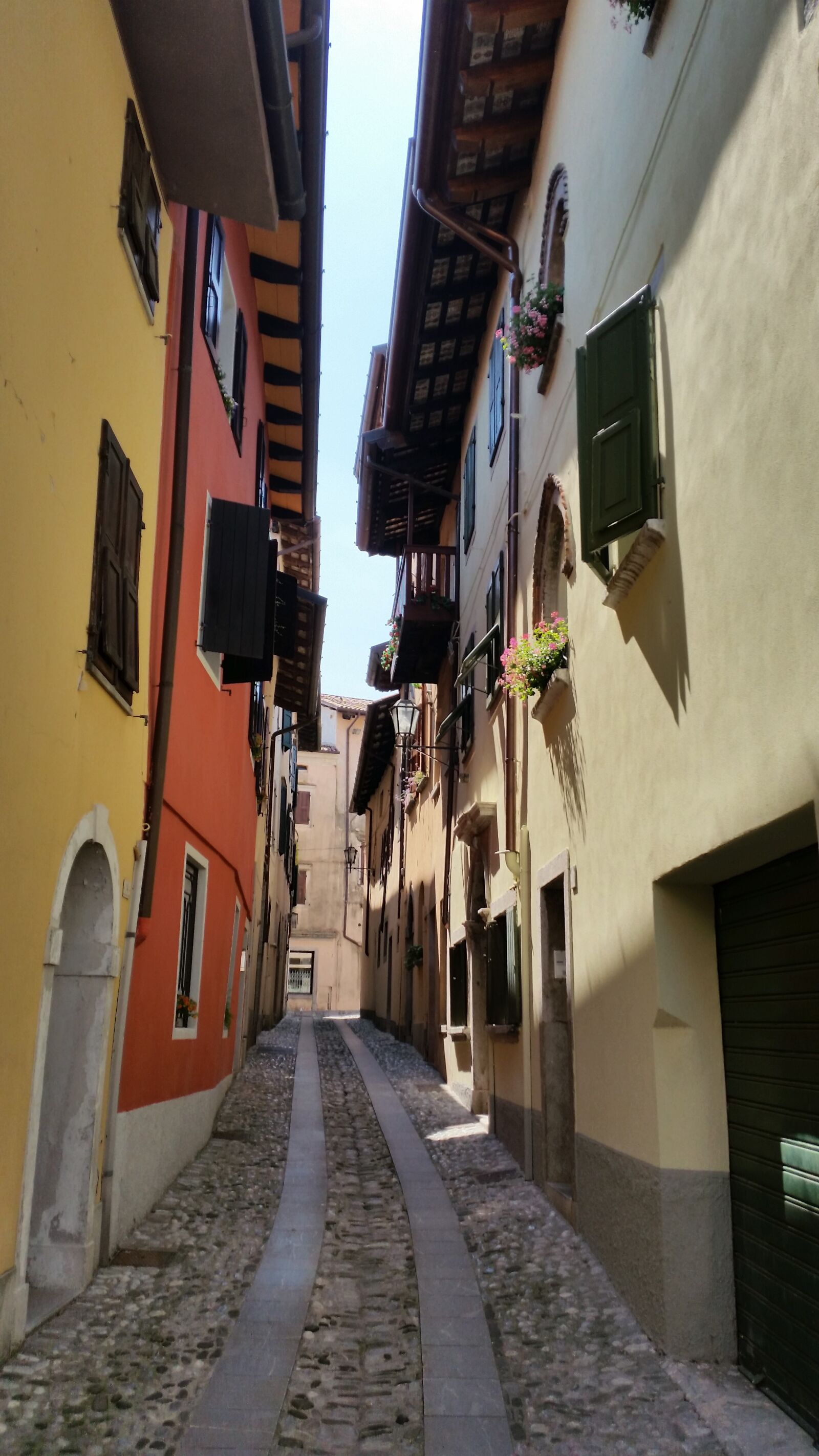 Samsung Galaxy S5 sample photo. Village, italy, alley photography