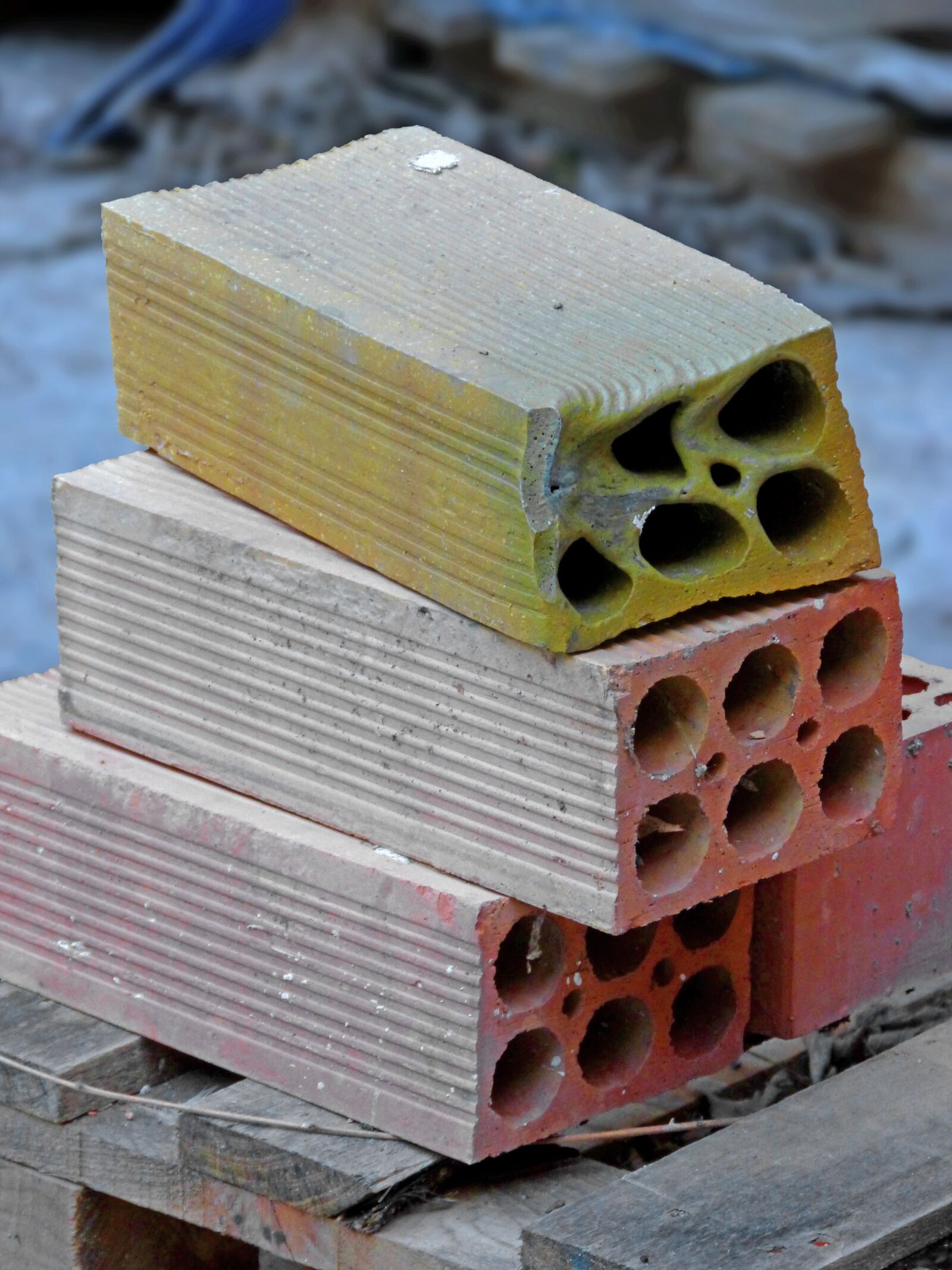 Panasonic DMC-FZ62 sample photo. Bricks, terracotta, melted photography