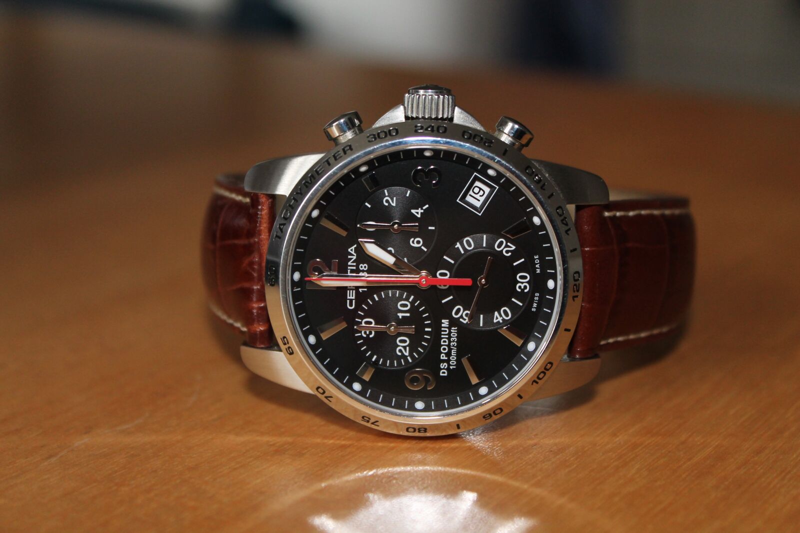 Canon EOS 1100D (EOS Rebel T3 / EOS Kiss X50) sample photo. Wristwatch, chronograph, quartz photography